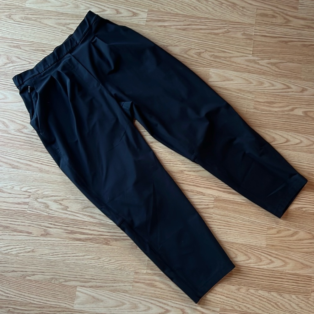 EUC Lululemon 7/8 Jogger Pant size 10
